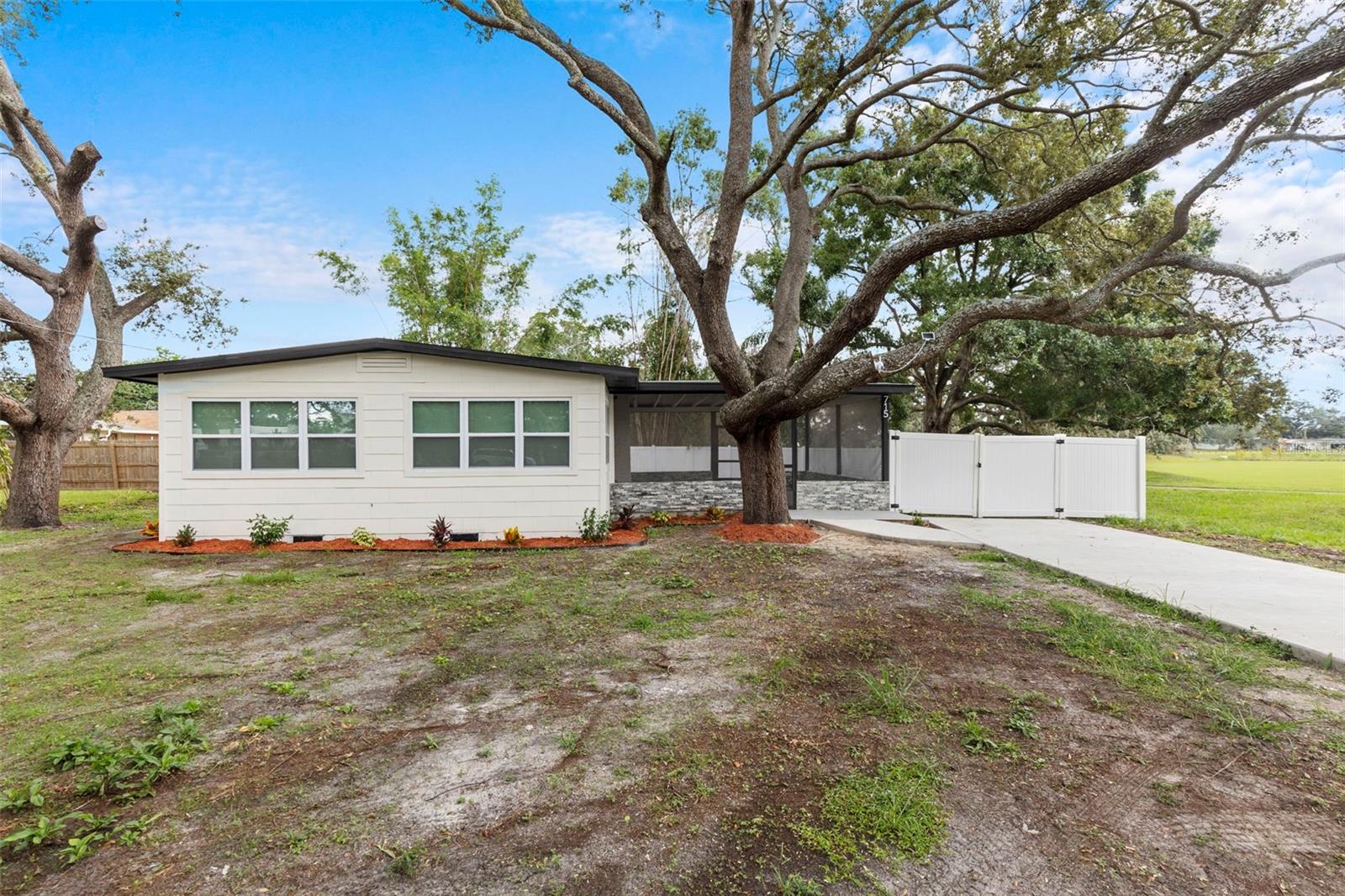 Beautifully Remodeled Home in a Great Location!
This fully renovated 3-bedroom, 1-bathroom home offers modern comfort and style. Featuring vinyl flooring throughout, the home boasts a stunning kitchen with elegant quartz countertops and stainless steel appliances—perfect for cooking and entertaining.
Enjoy gatherings with family and friends in the spacious 20x20 lanai and huge backyard, ideal for outdoor living. Additional upgrades include a brand-new roof, air conditioning unit, and water heater, providing peace of mind for years to come.
Don’t miss out on this move-in-ready gem!