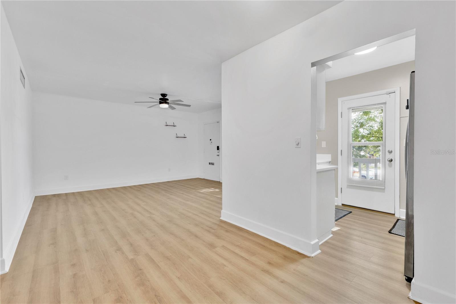 LAKE MAITLAND TERRACE APTS - Residential