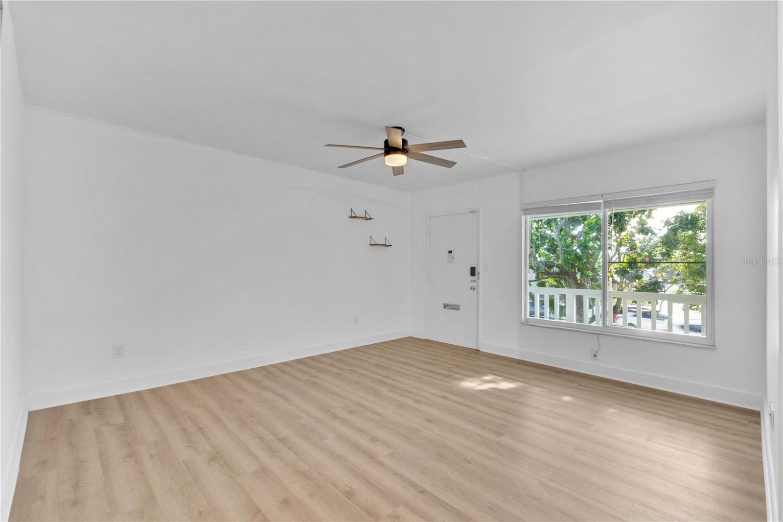 LAKE MAITLAND TERRACE APTS - Residential