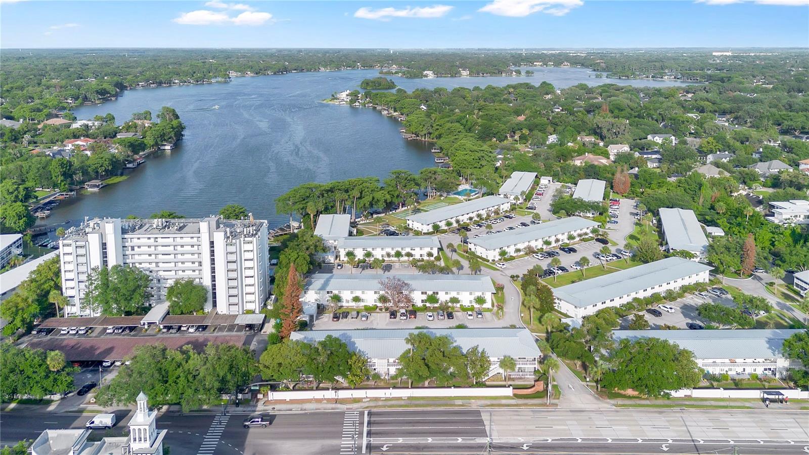 LAKE MAITLAND TERRACE APTS - Residential