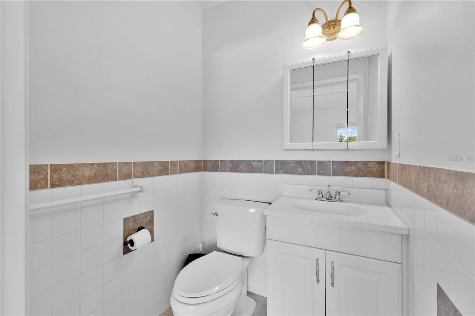 LAKE MAITLAND TERRACE APTS - Residential