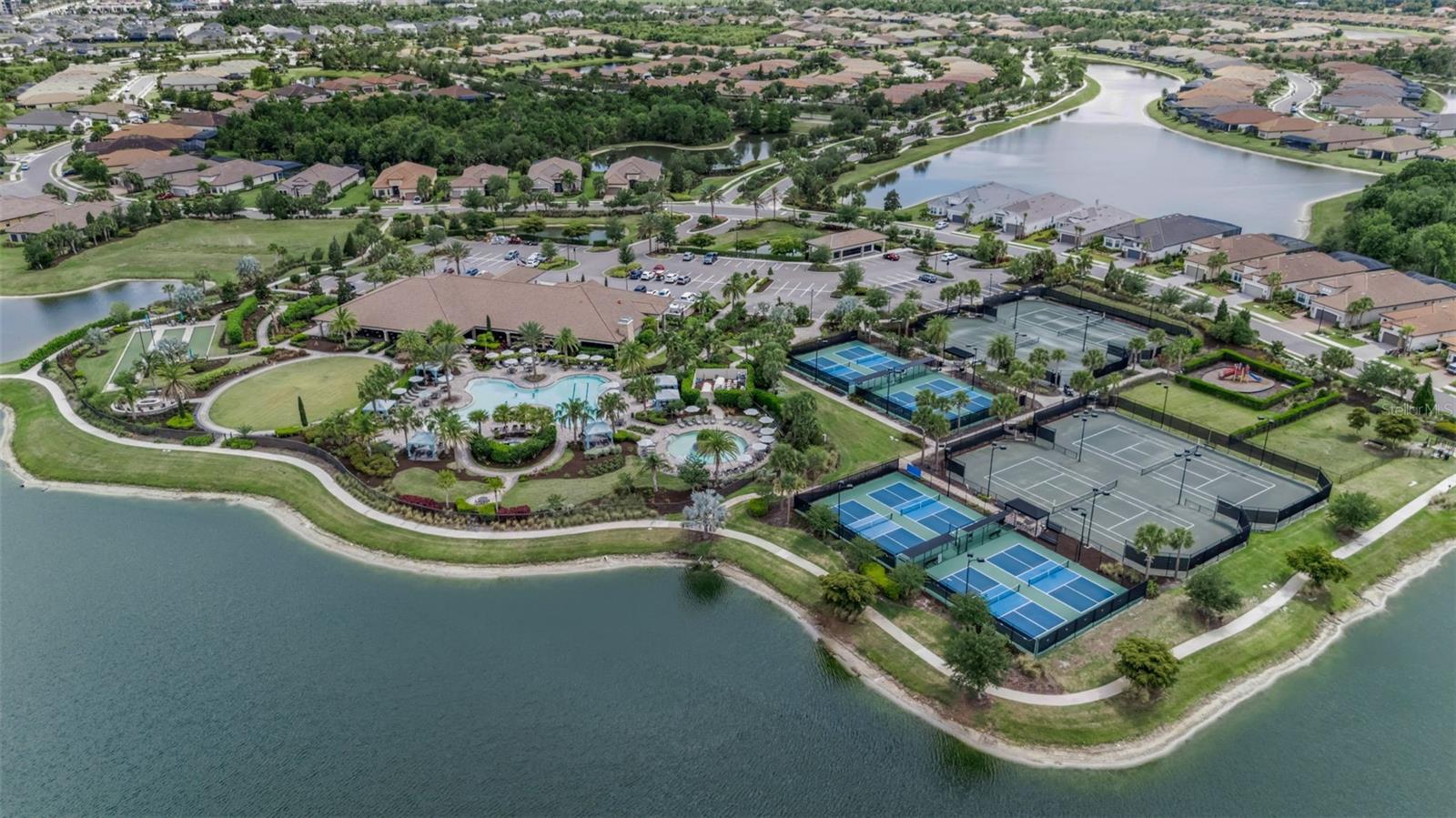 ESPLANADE NORTH AT ARTISAN LAKES SUBPH I - Residential
