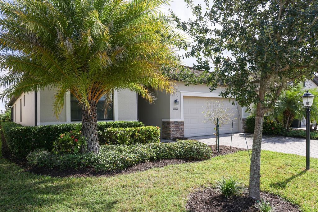Photo of 17221 Blue Ridge Place, Lakewood Ranch, FL 34211 (MLS # A4670718)