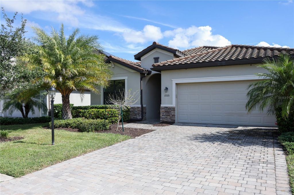 Photo of 17221 Blue Ridge Place, Lakewood Ranch, FL 34211 (MLS # A4670718)