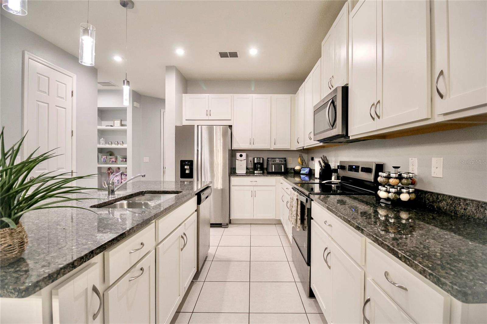 TAPESTRY PH 5 - Residential