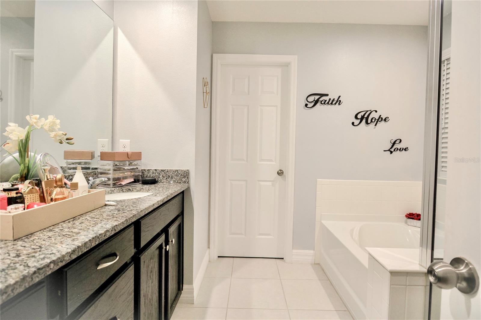 TAPESTRY PH 5 - Residential