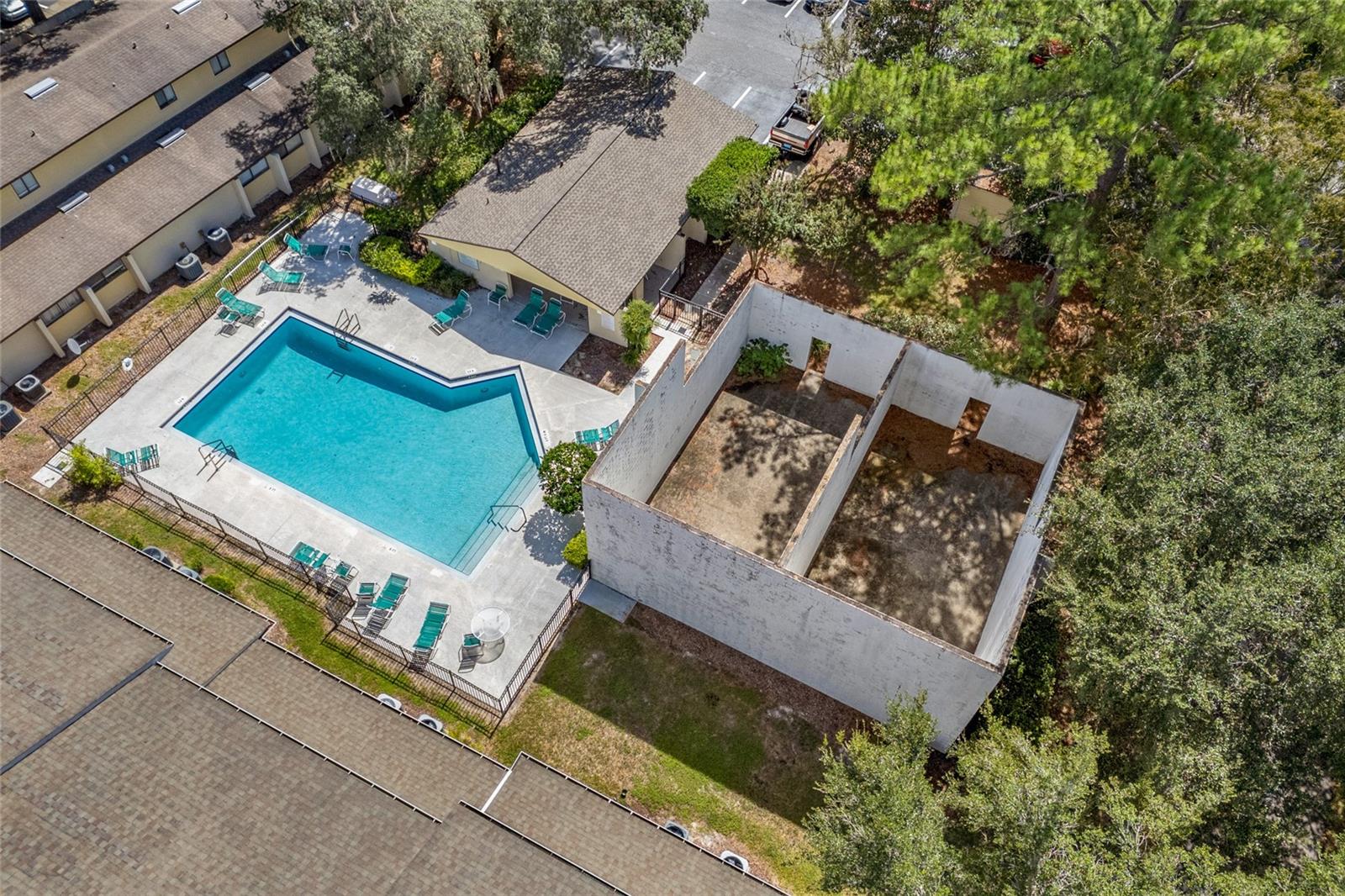 GRANTWOOD CONDO PH I - Residential