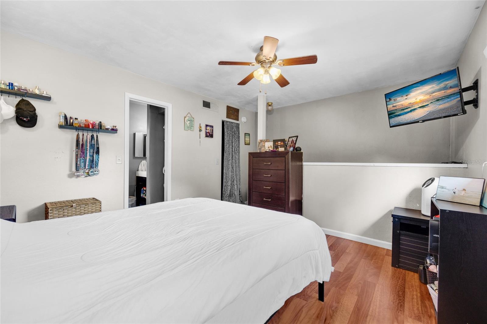 GRANTWOOD CONDO PH I - Residential
