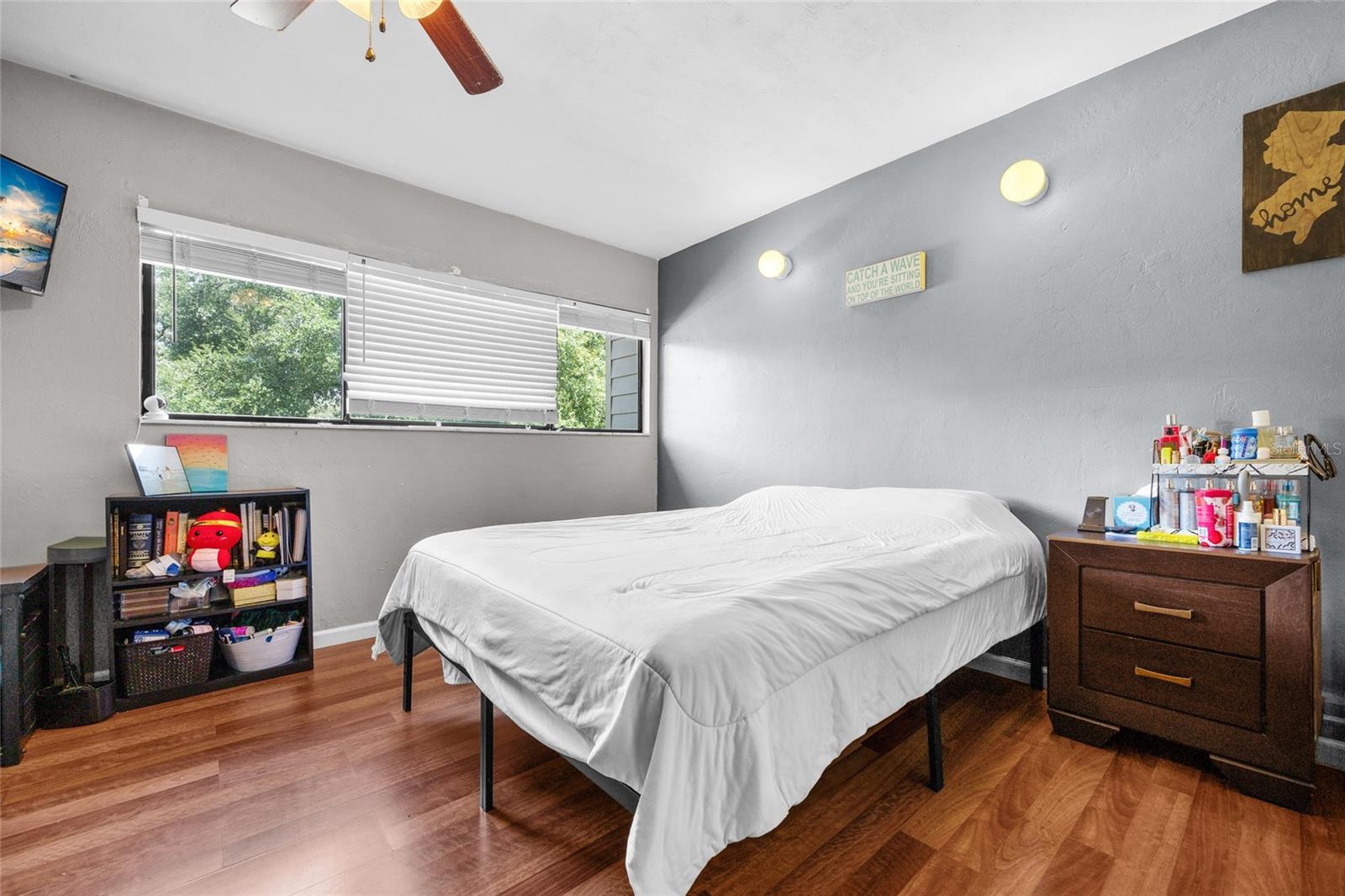 GRANTWOOD CONDO PH I - Residential
