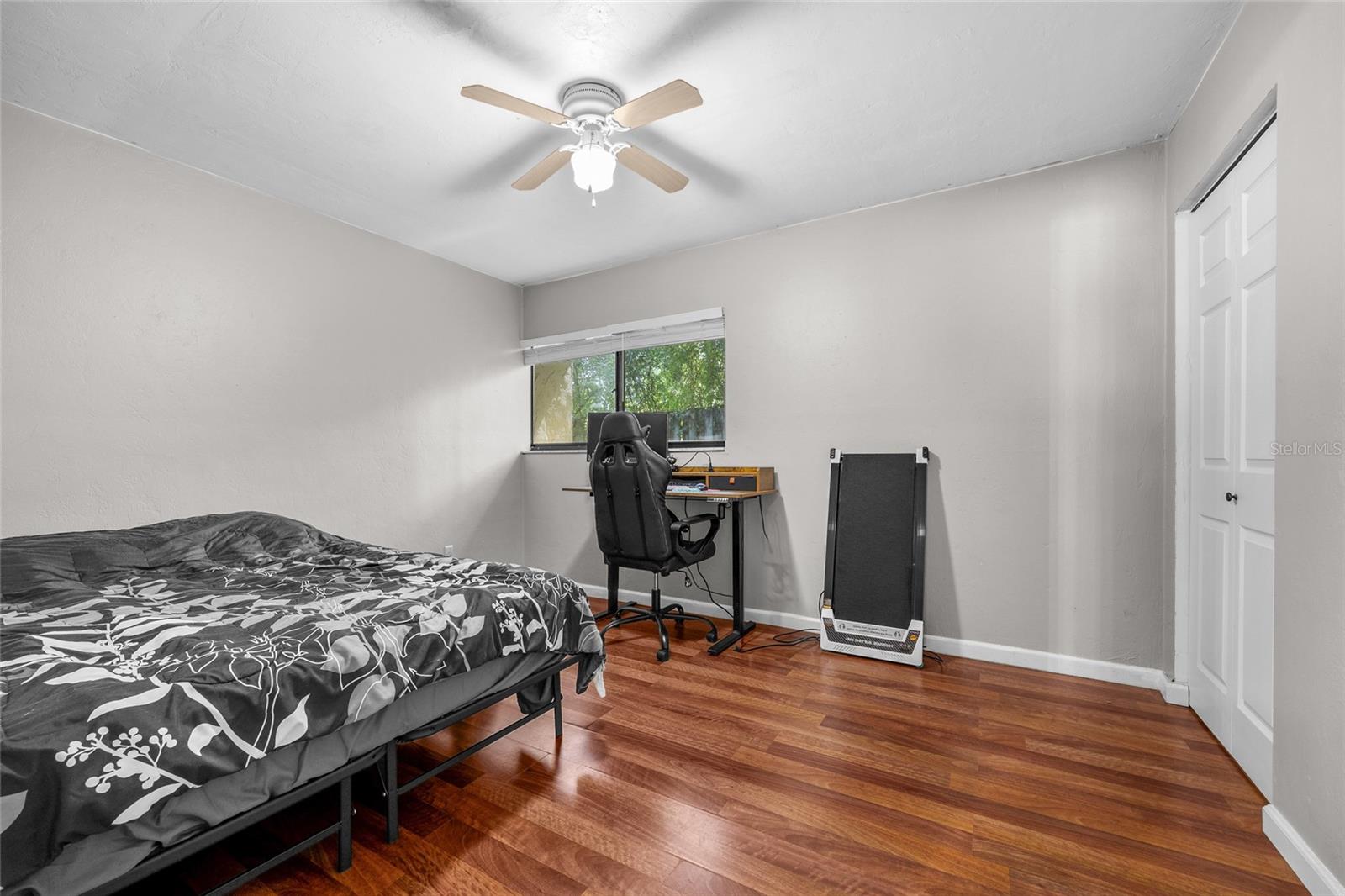 GRANTWOOD CONDO PH I - Residential