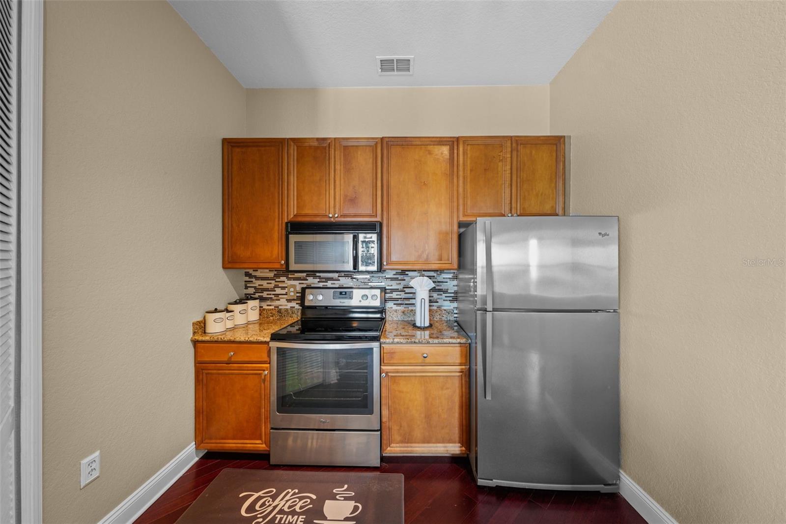 PARKCREST HARBOUR ISLAND CONDO - Residential