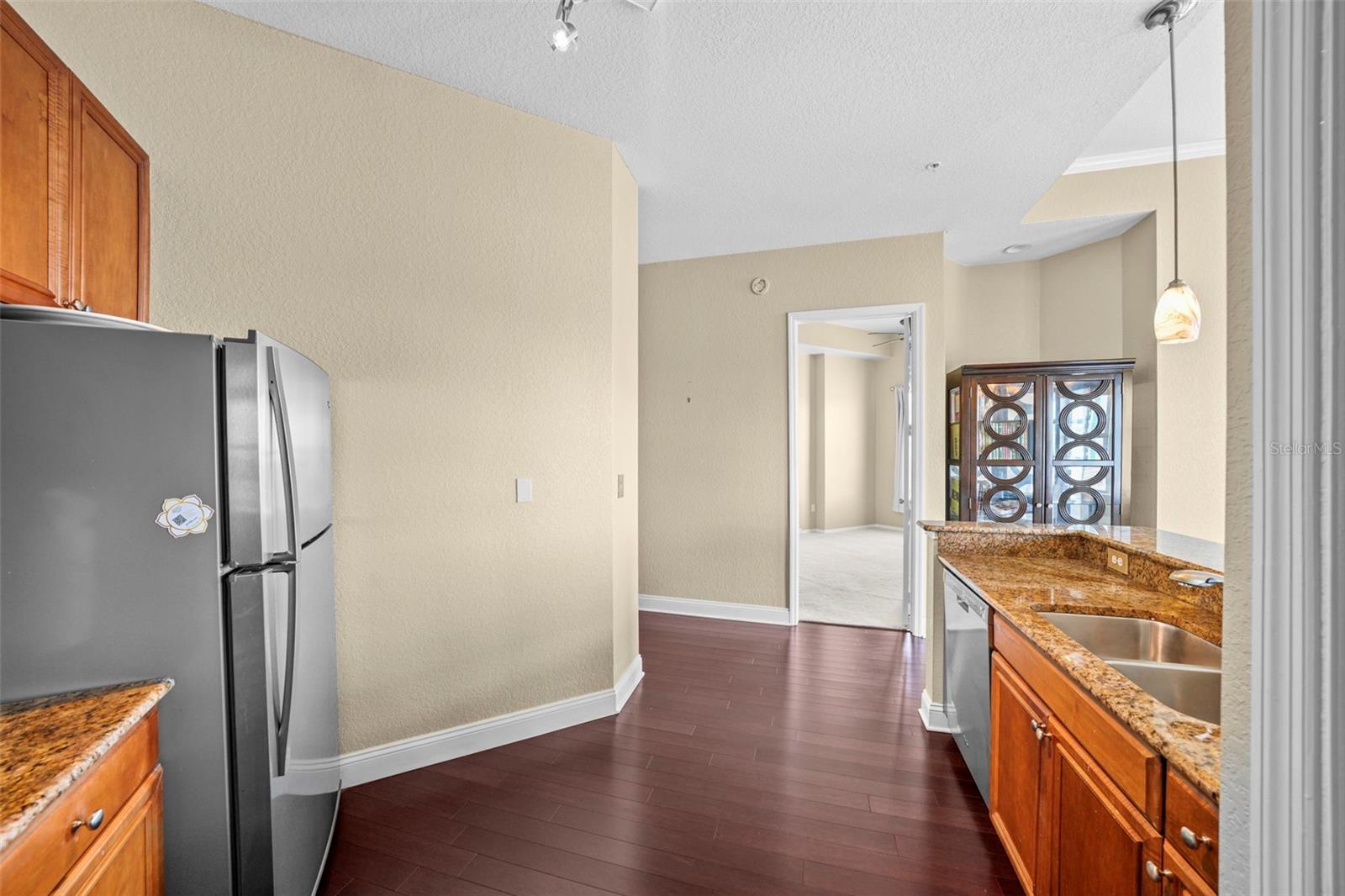 PARKCREST HARBOUR ISLAND CONDO - Residential