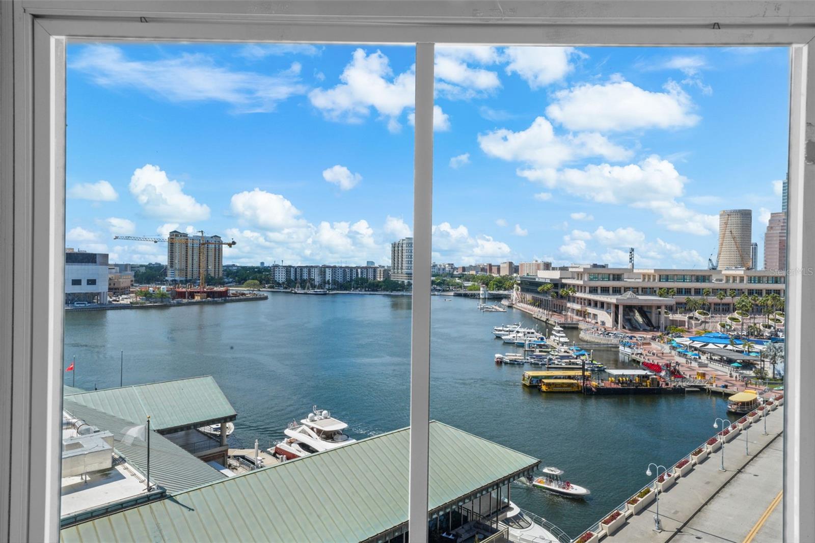 PARKCREST HARBOUR ISLAND CONDO - Residential