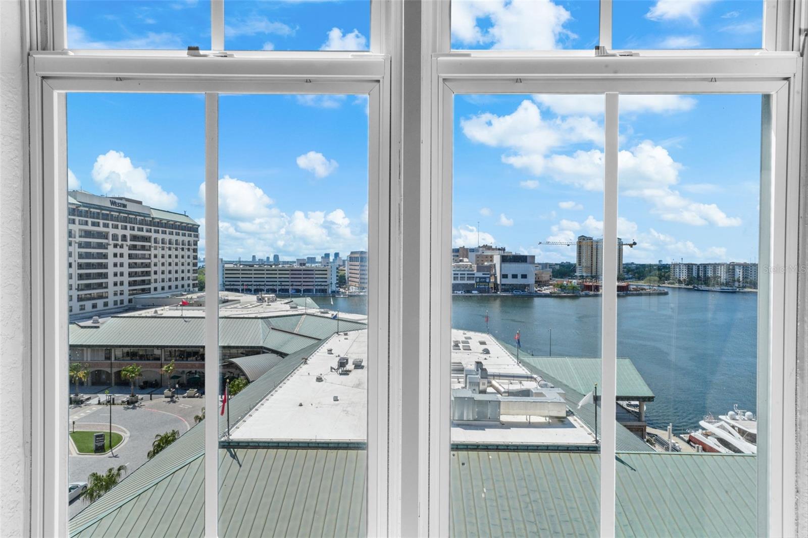 PARKCREST HARBOUR ISLAND CONDO - Residential