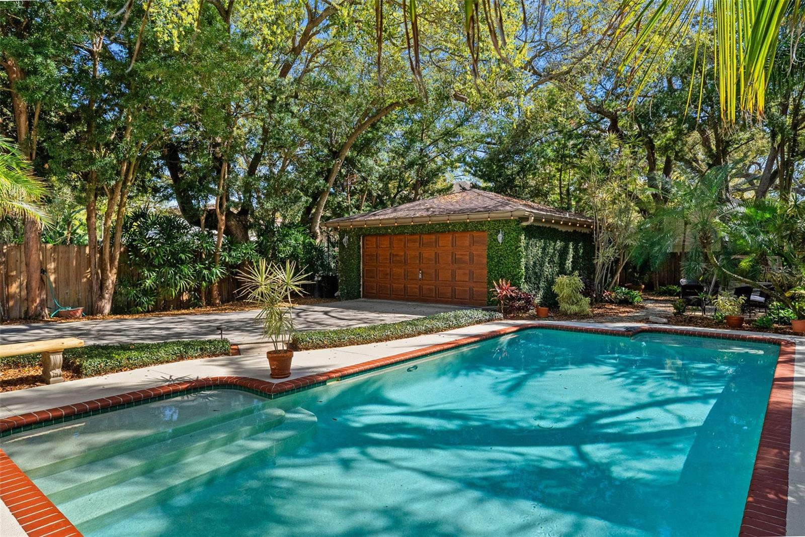 HARBOR VIEW PALMS - Residential