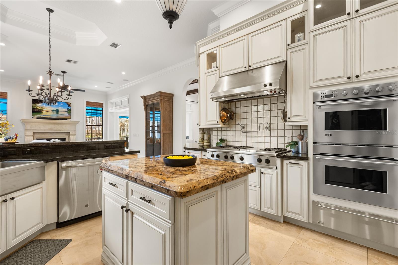 SYLVAN LAKE SHORES - Residential