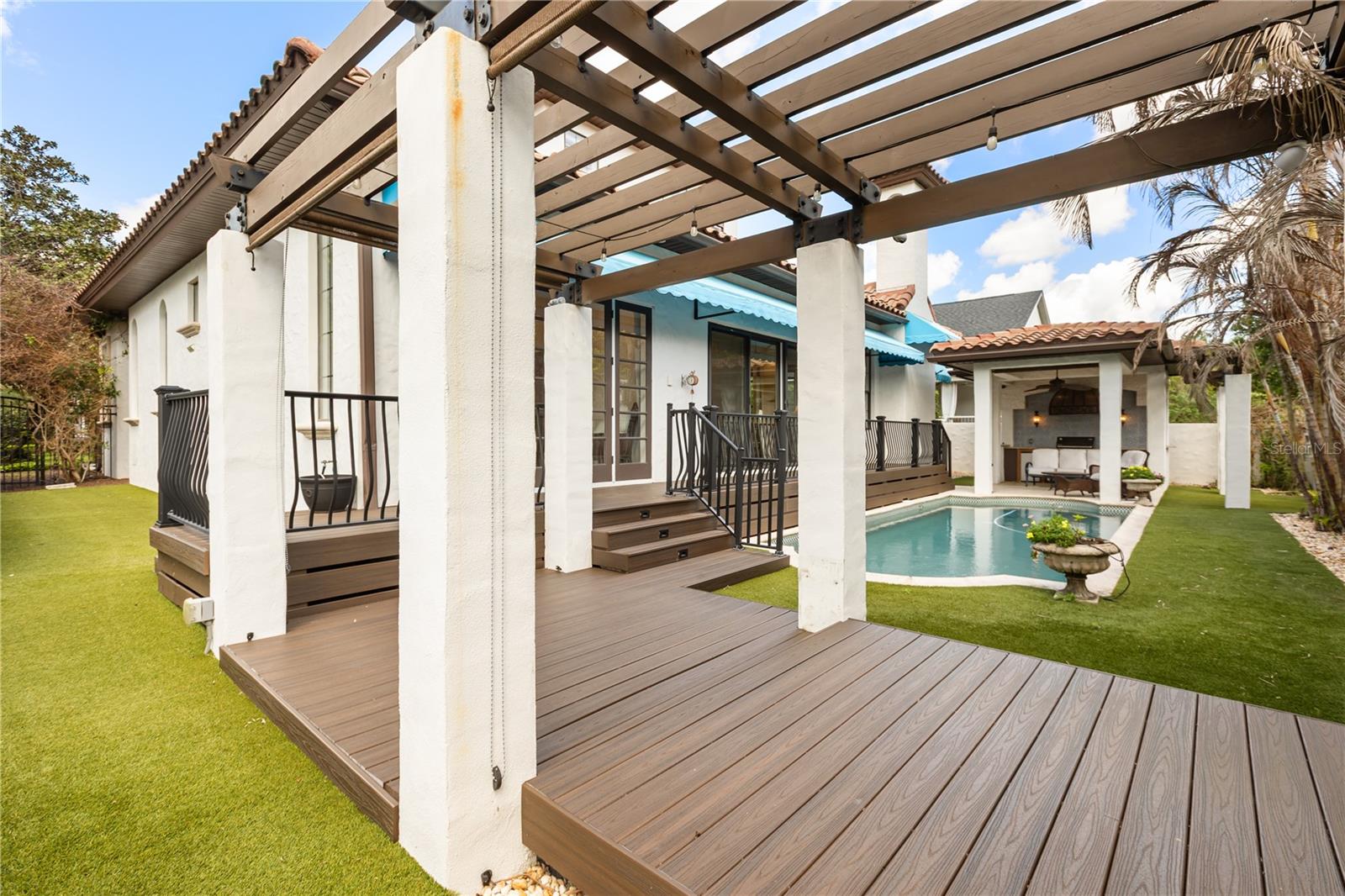 SYLVAN LAKE SHORES - Residential