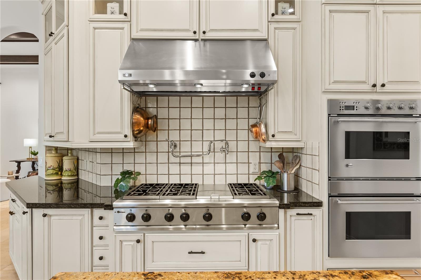 SYLVAN LAKE SHORES - Residential