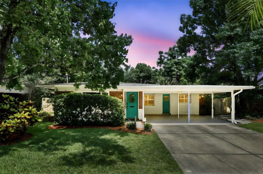 Photo of 509 Altaloma Avenue, Orlando, FL 32803 (MLS # O6363960)