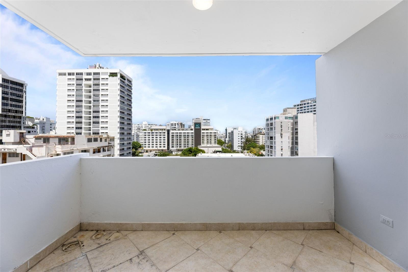 CONDOMINIUM SON SID - Residential