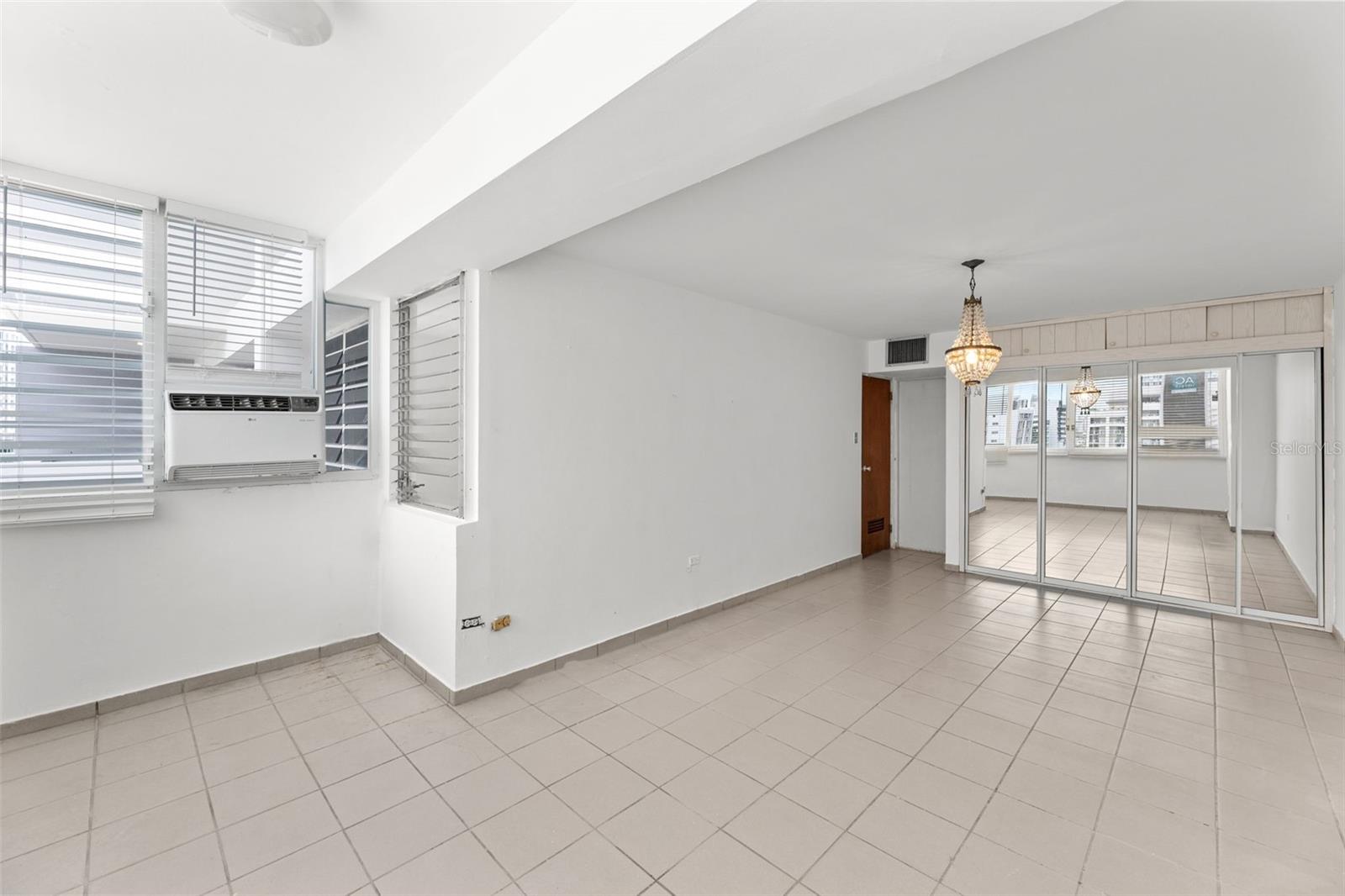 CONDOMINIUM SON SID - Residential