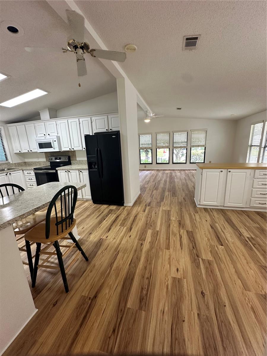 LADY LAKE ORANGE BLOSSOM GARDENS UNIT 11 - Residential