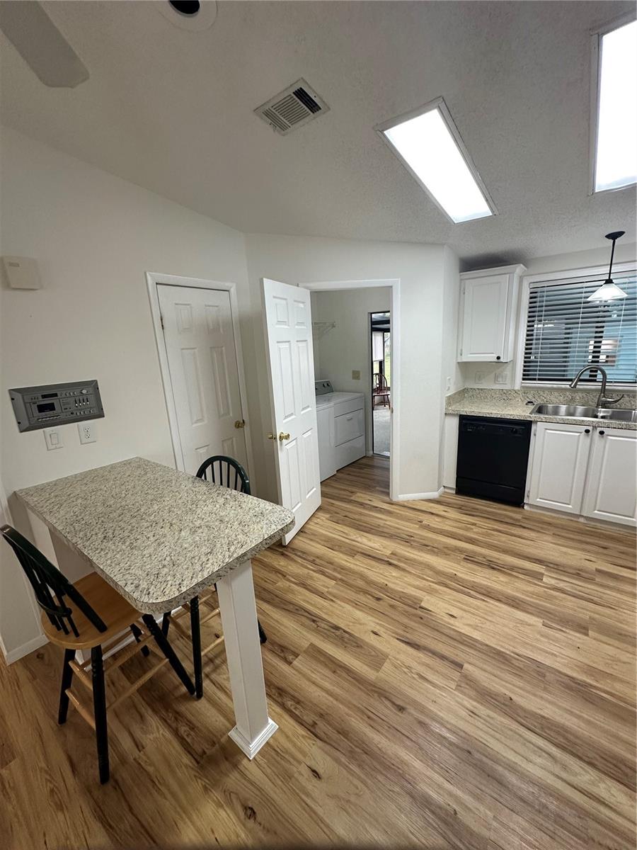 LADY LAKE ORANGE BLOSSOM GARDENS UNIT 11 - Residential