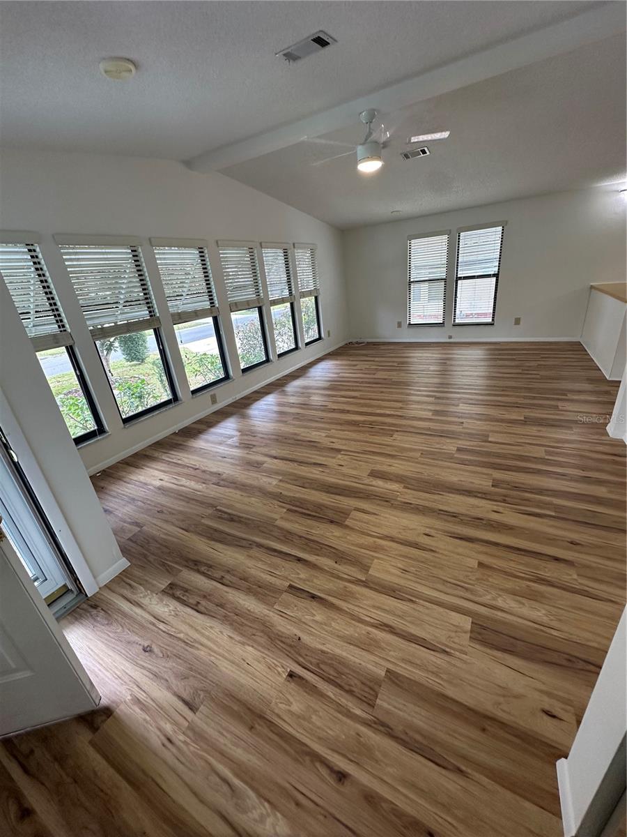 LADY LAKE ORANGE BLOSSOM GARDENS UNIT 11 - Residential