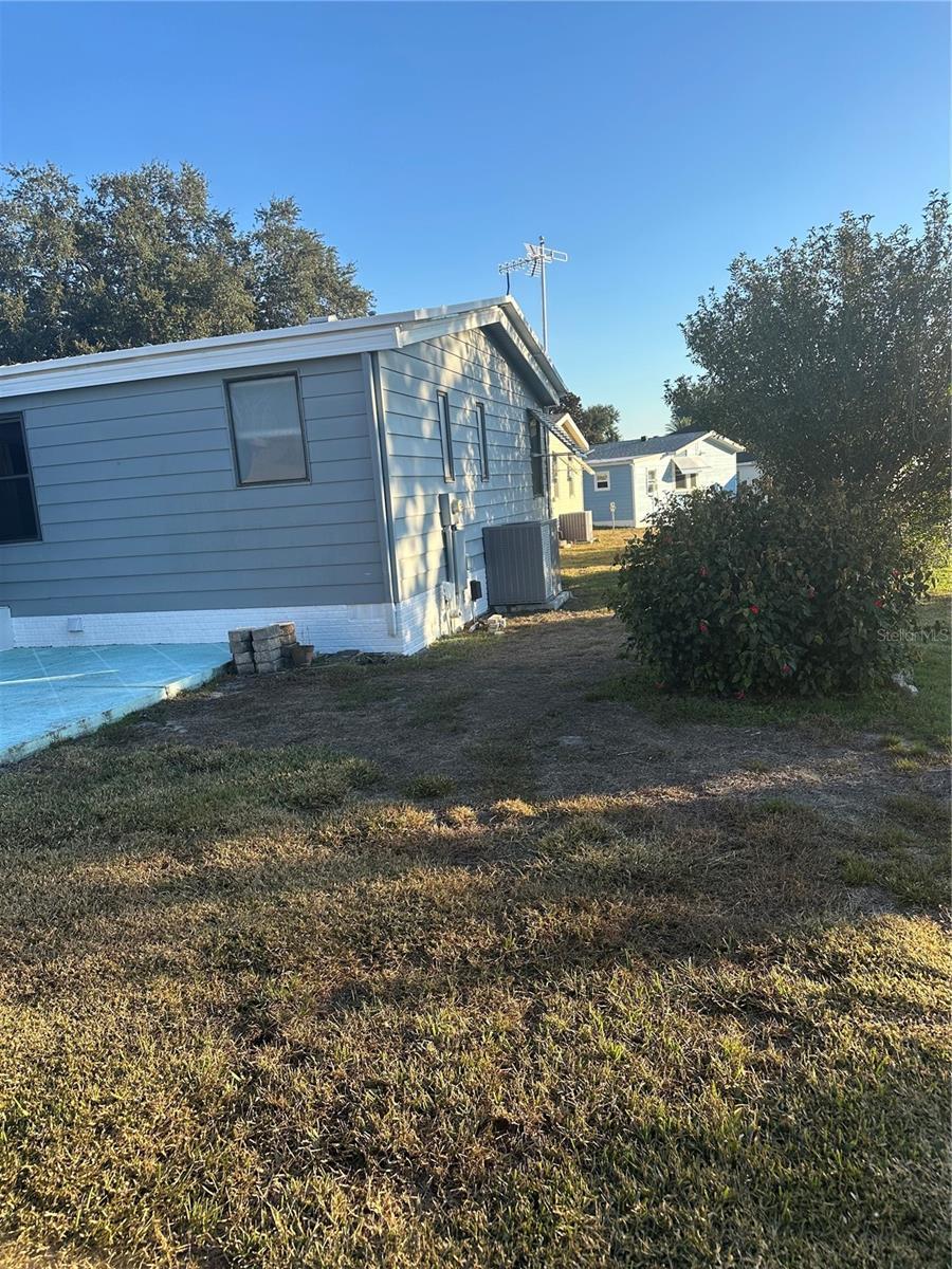 LADY LAKE ORANGE BLOSSOM GARDENS UNIT 11 - Residential