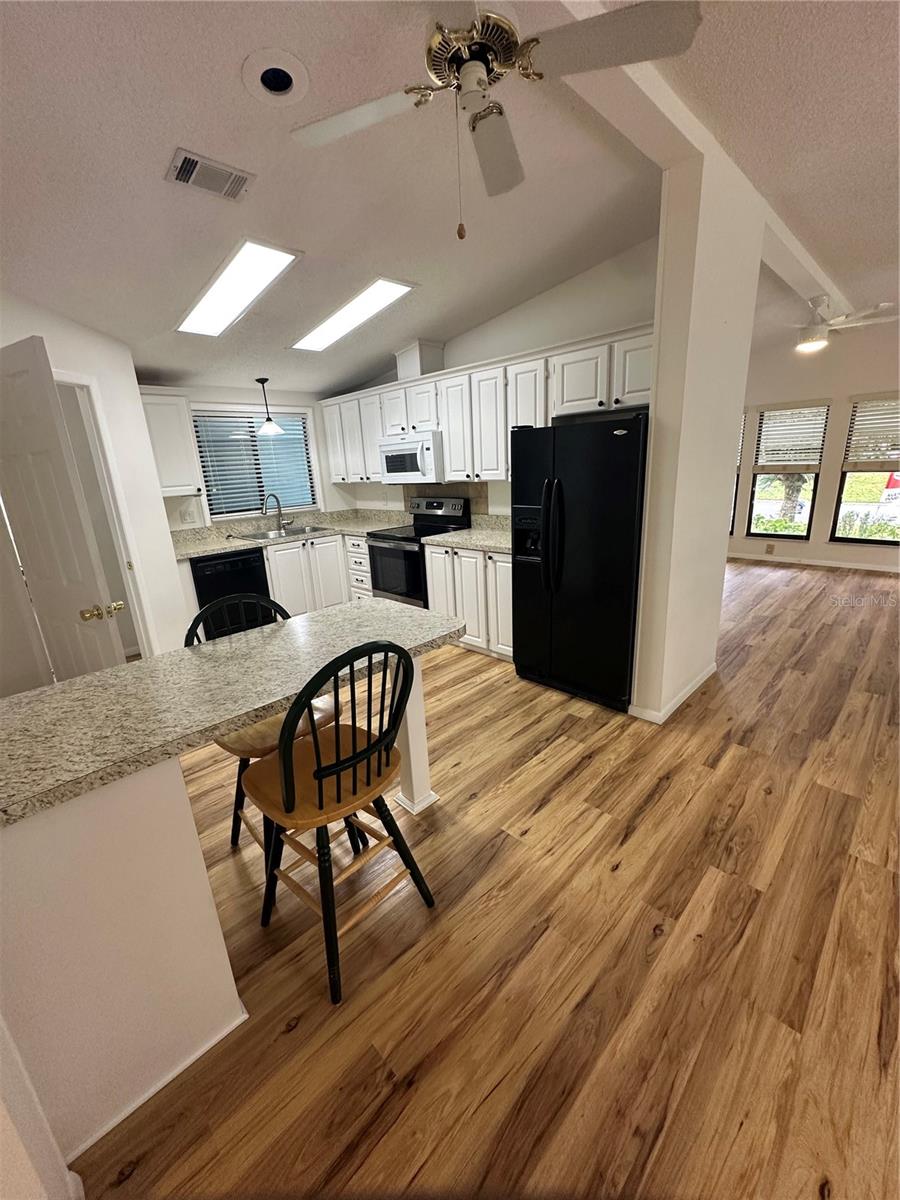 LADY LAKE ORANGE BLOSSOM GARDENS UNIT 11 - Residential