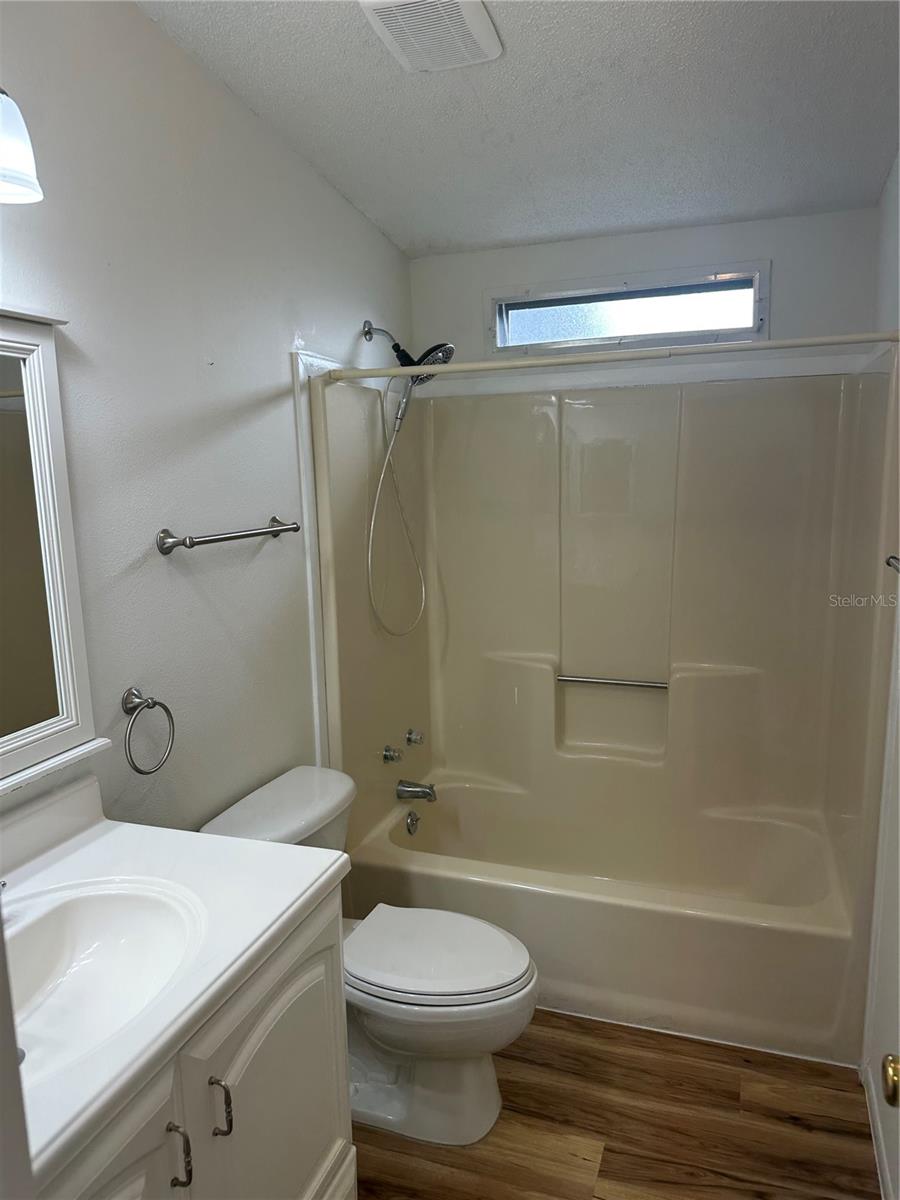 LADY LAKE ORANGE BLOSSOM GARDENS UNIT 11 - Residential