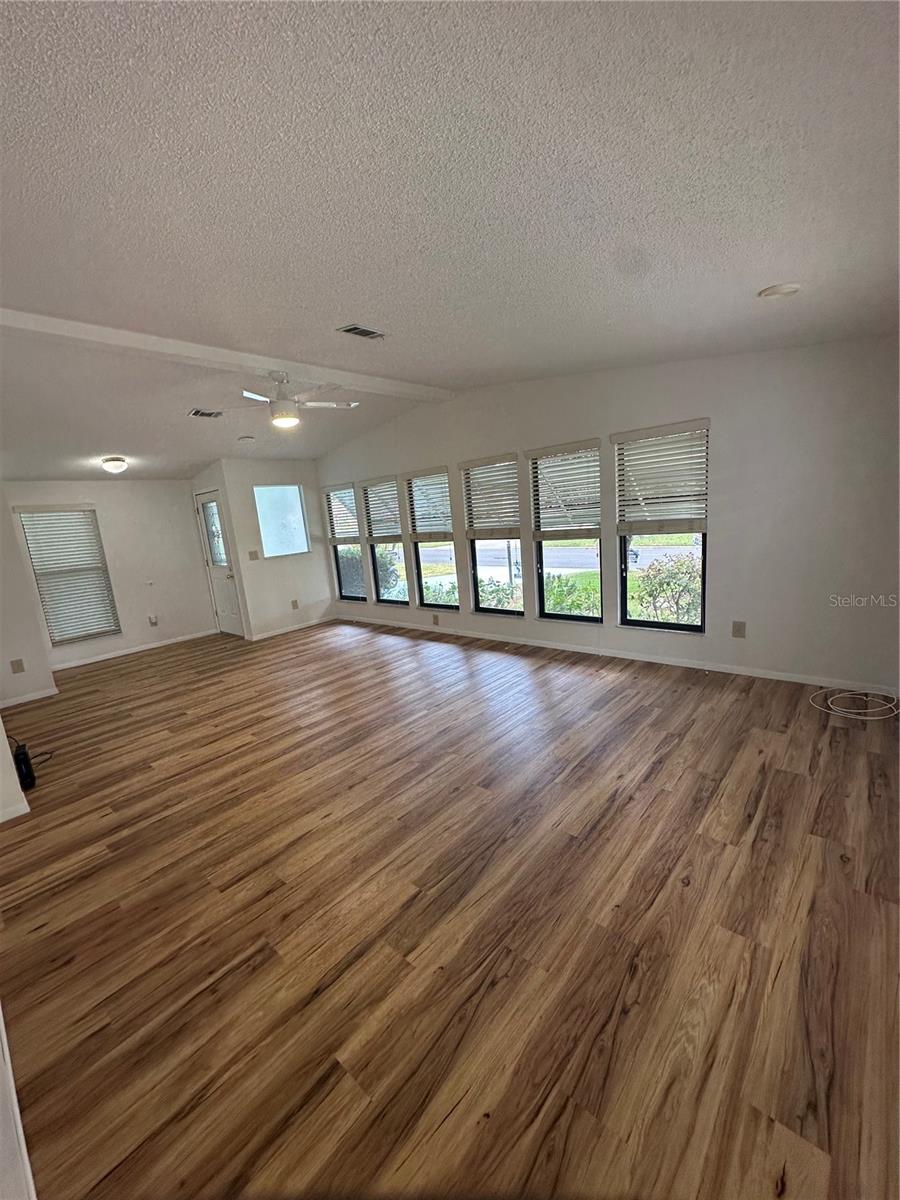 LADY LAKE ORANGE BLOSSOM GARDENS UNIT 11 - Residential