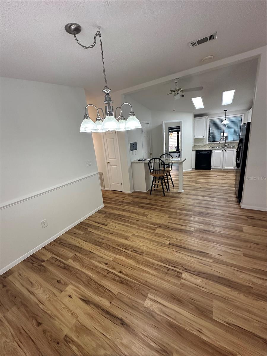 LADY LAKE ORANGE BLOSSOM GARDENS UNIT 11 - Residential