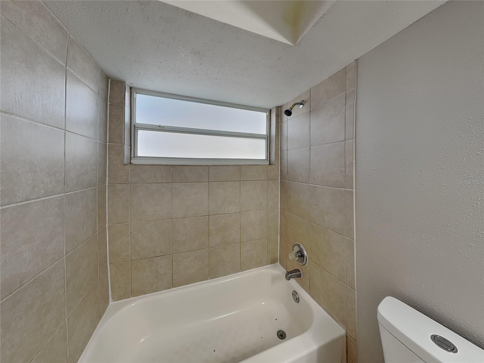 BRENTWOOD ESTATES - Residential Lease