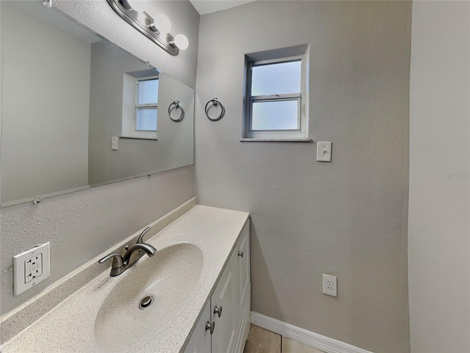 BRENTWOOD ESTATES - Residential Lease