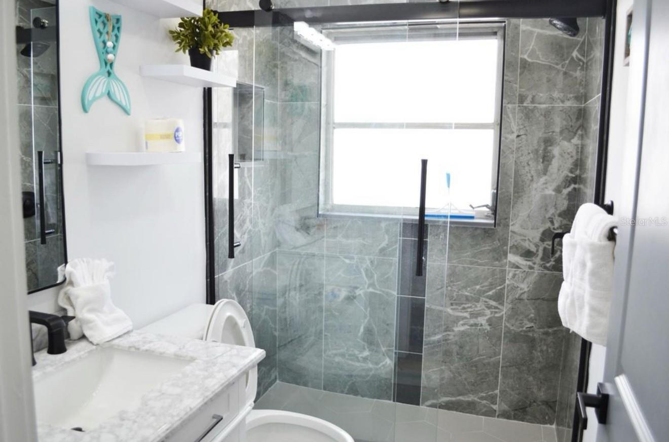 DON CE-SAR PLACE - Residential Lease