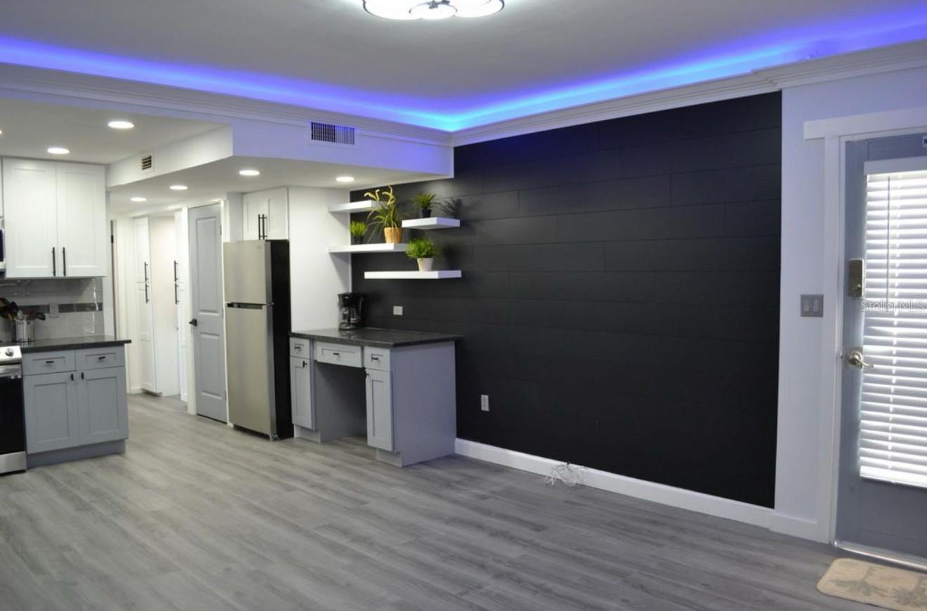 DON CE-SAR PLACE - Residential Lease