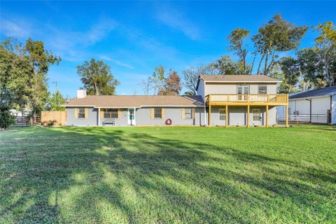 Photo of 109 Fruitwood Avenue, Eustis, FL 32726 (MLS # G5103921)