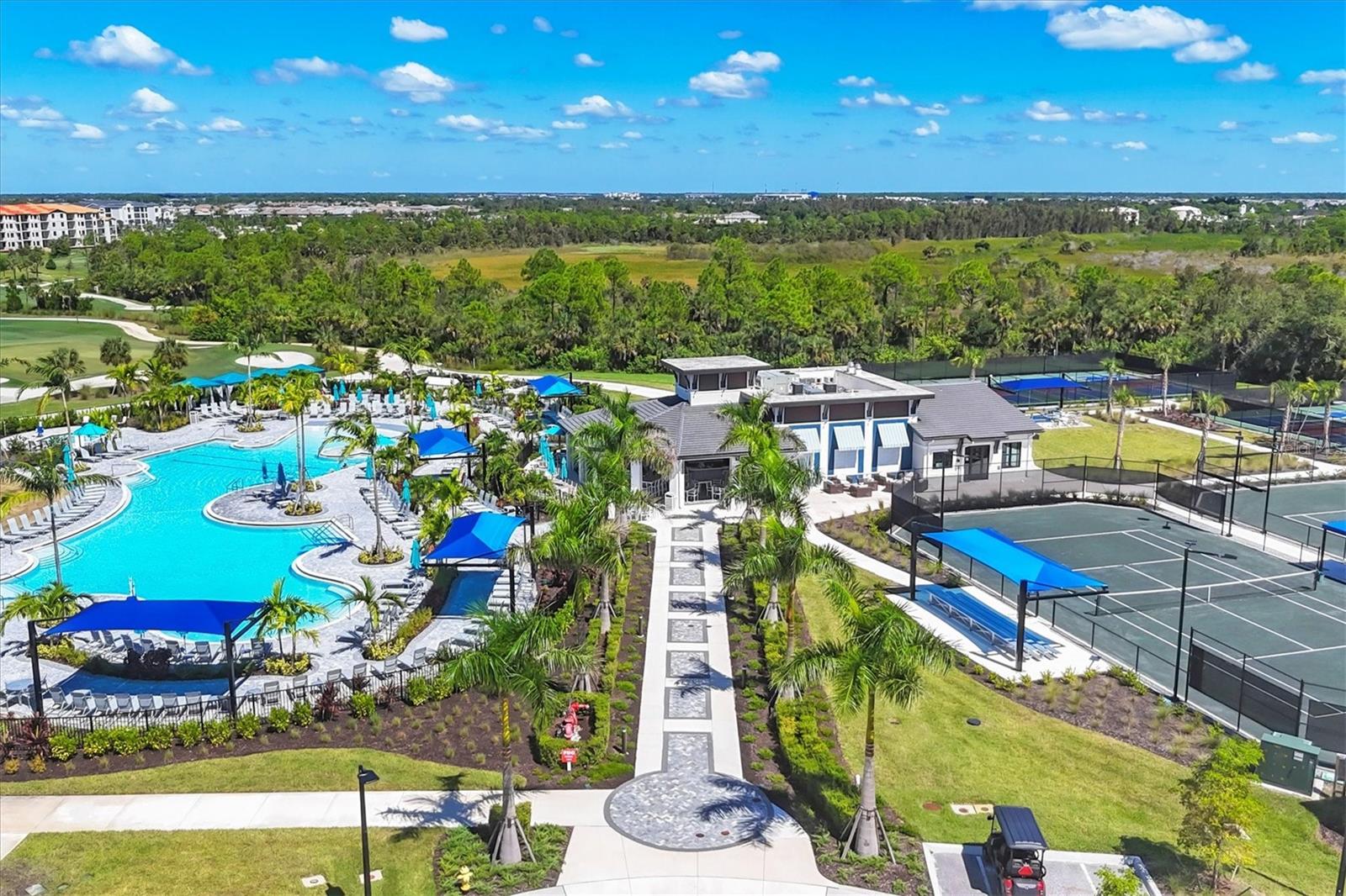 WELLEN PARK GOLF & COUNTRY CLUB - Residential