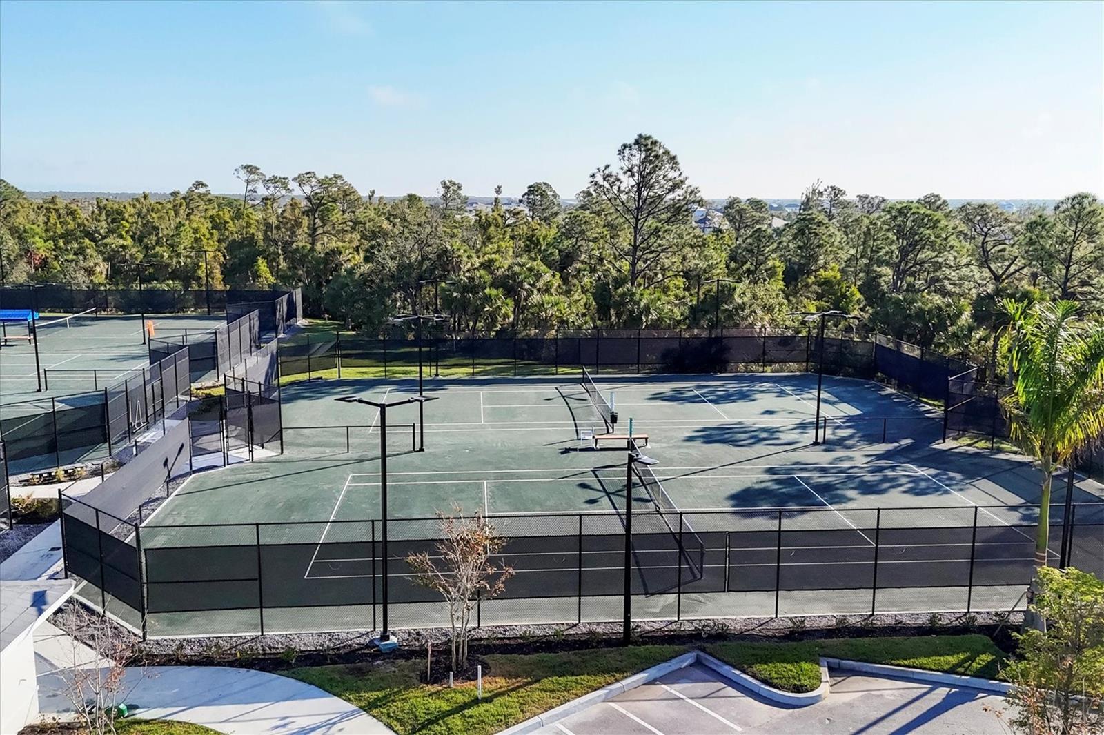 WELLEN PARK GOLF & COUNTRY CLUB - Residential