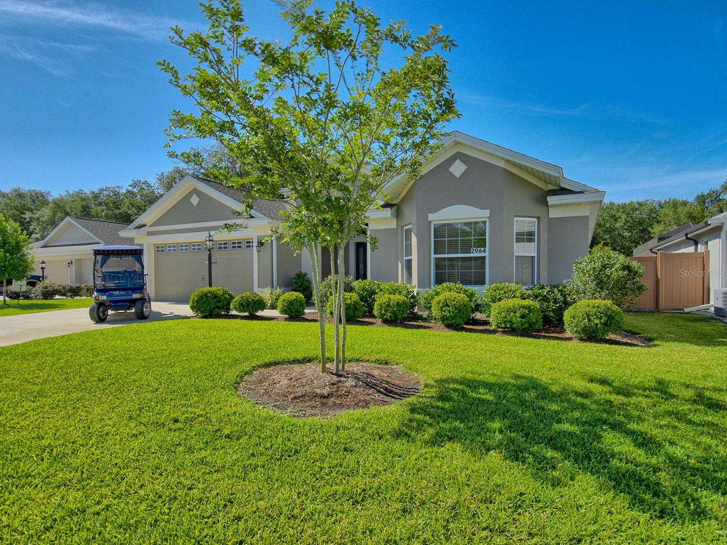 RENT BEFORE YOU BUY!!! This 3-bedroom, 2-bathroom home in the Village of Fenney includes a private pool and a 4-seat gas golf cart for local travel. Inside, you'll find a kitchen, a dining room with seating for eight, a breakfast nook for four, and a bar that seats three. The living room has pool views, comfortable seating, and a TV. The enclosed pool area features a passive solar-heated pool (temperature not adjustable), a built-in table with umbrella, and a screened lanai with extra seating and dining space. The master bedroom includes a king-size bed, TV, and an ensuite bathroom with double sinks and a Roman walk-in shower. Two guest bedrooms have queen-size beds and share a bathroom with a glass walk-in shower. The home is near Red Fox & Gray Fox Executive Golf Courses, Fenney Grill, the Recreation Center with a Family Pool, and Brownwood Paddock Square, which offers live music and happy hours.
July-October: $5550/month | November: $6090 | December: $6665 (all plus taxes & fees) PLEASE CALL FOR PEAK SEASON(JAN-MAR) & WEEKLY RATES