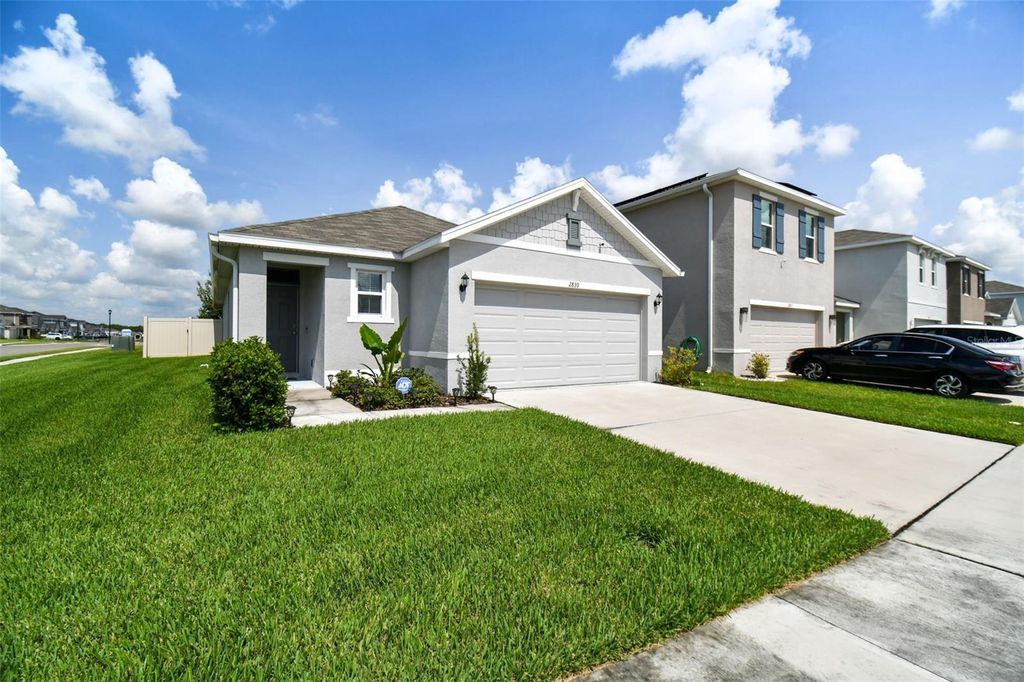 Photo of 2839 Maiden Grass Isle, Wesley Chapel, FL 33543 (MLS # T3505548)