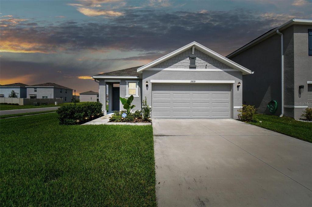 Photo of 2839 Maiden Grass Isle, Wesley Chapel, FL 33543 (MLS # T3505548)