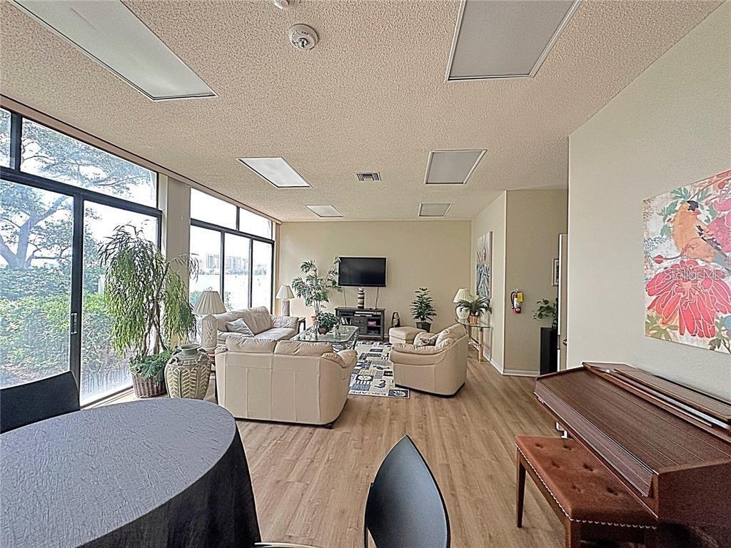DIAMOND ISLE CONDO - Residential Lease