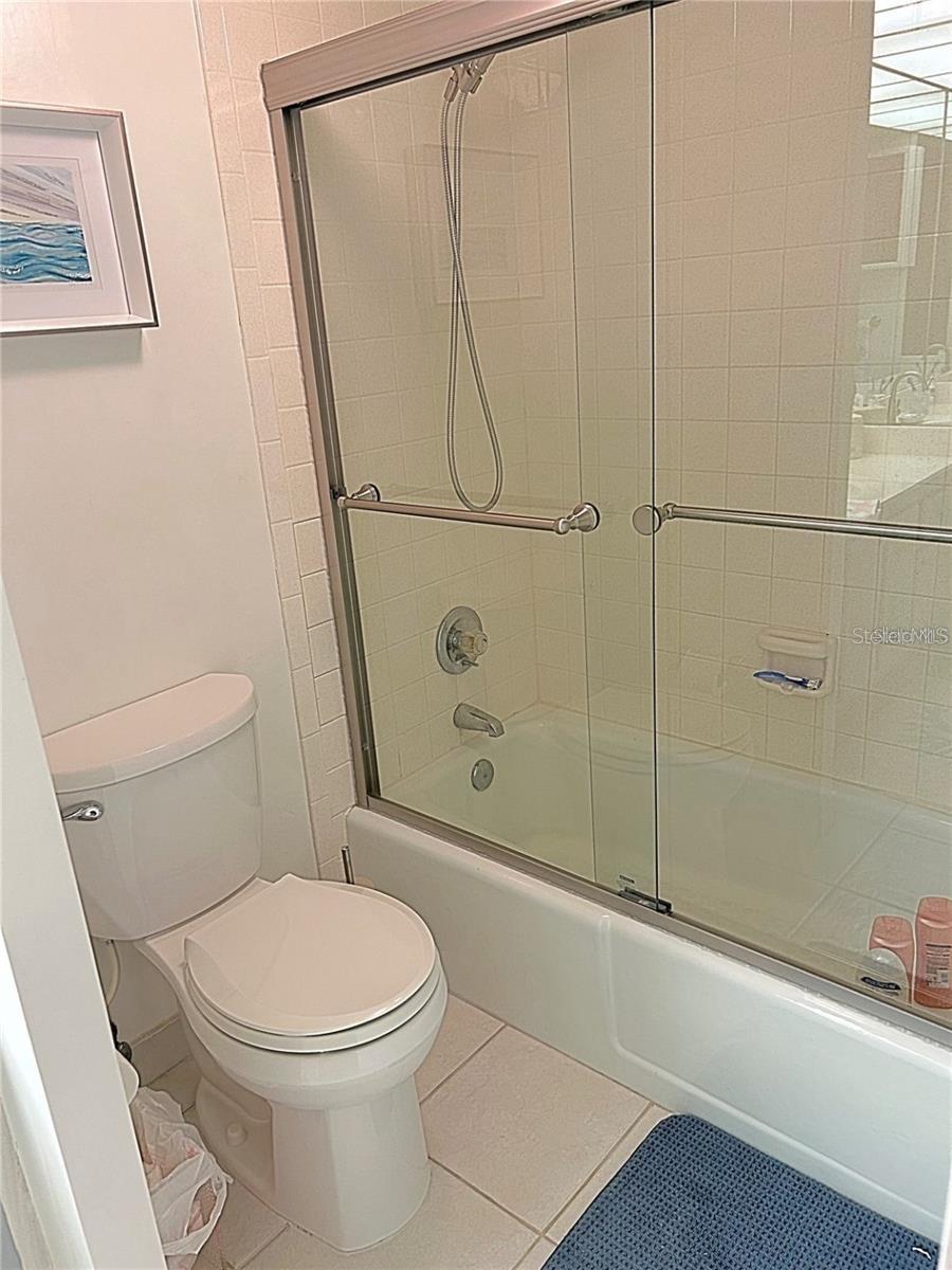 DIAMOND ISLE CONDO - Residential Lease