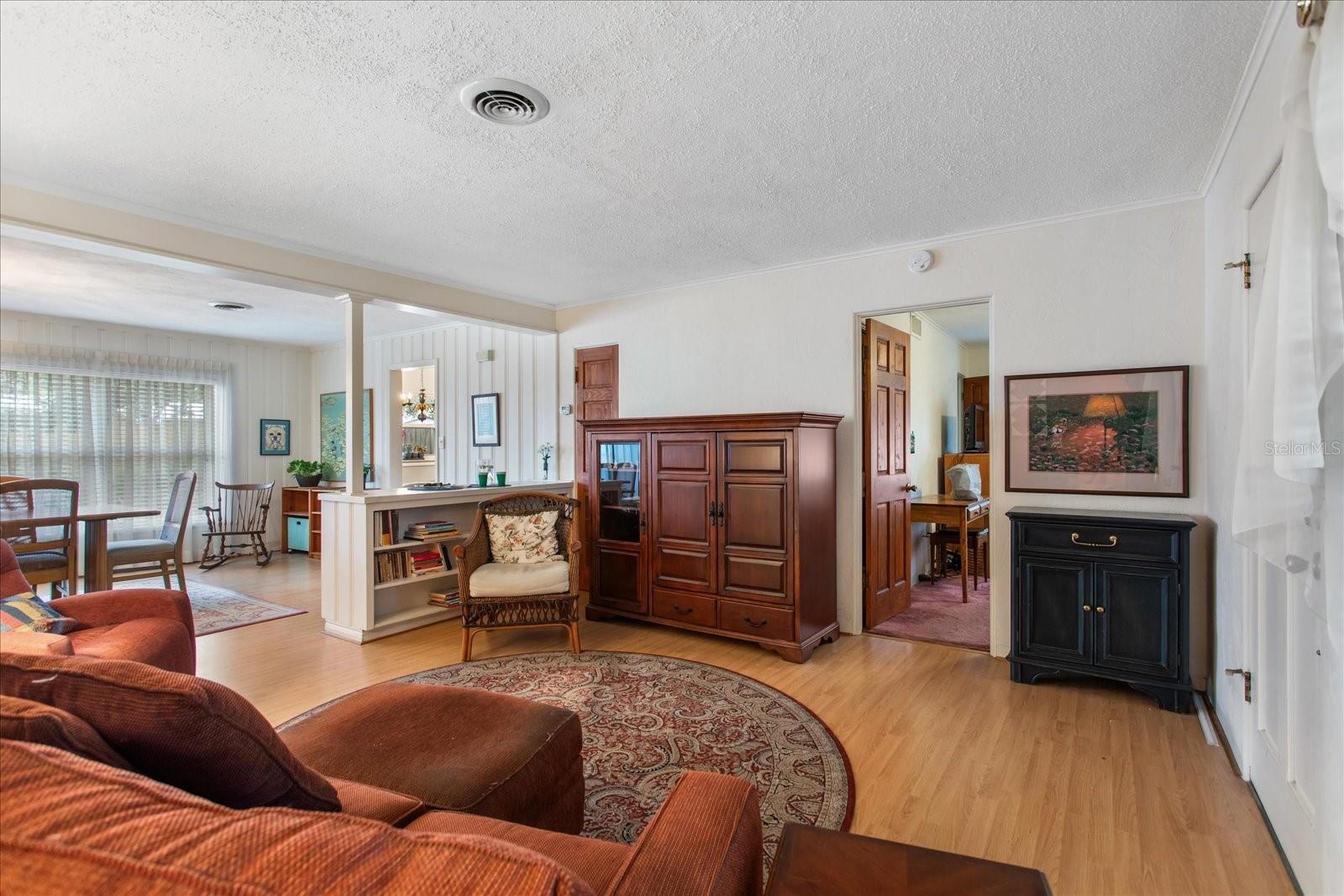 4099 SHORECREST DRIVE