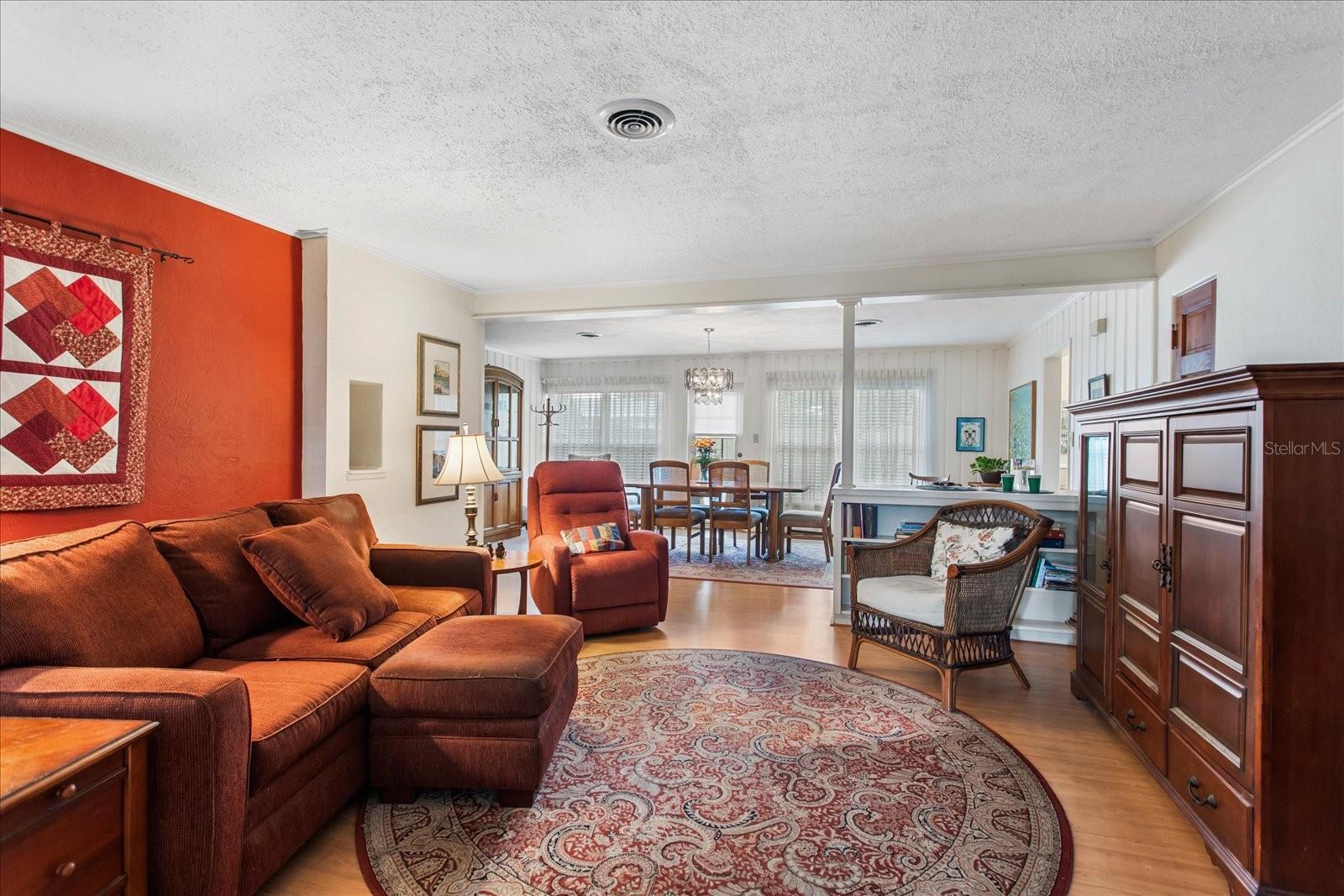 4099 SHORECREST DRIVE