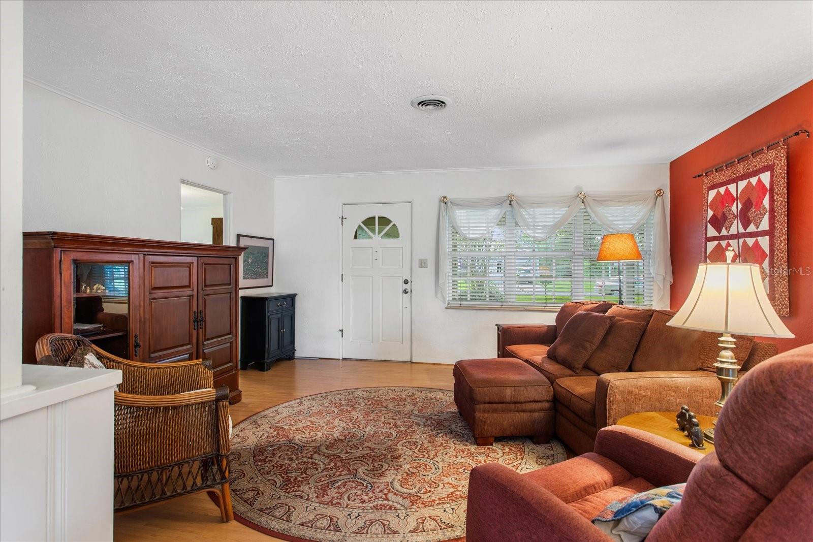 4099 SHORECREST DRIVE