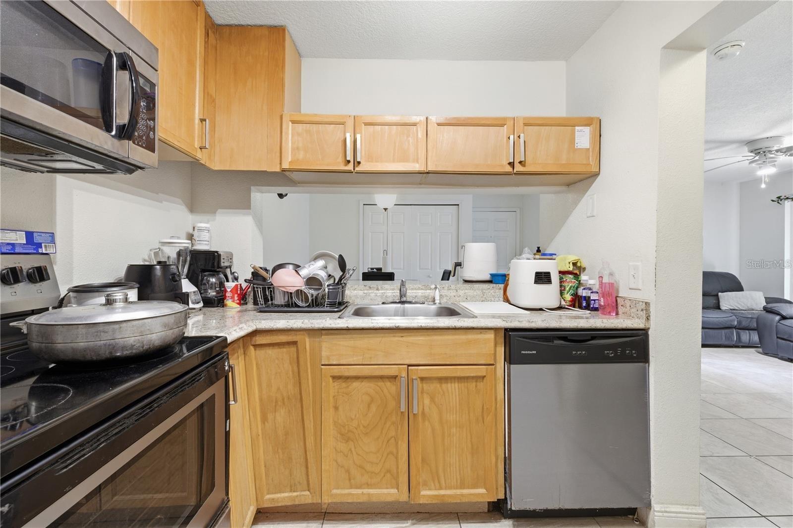 5219 VIA HACIENDA CIRCLE B111