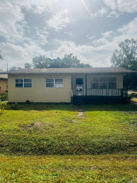 4910 HUPPEL AVENUE ORLANDO FL 32811